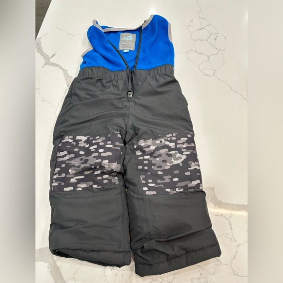 Snowsuits 18 mos old - Picture 2 of 5